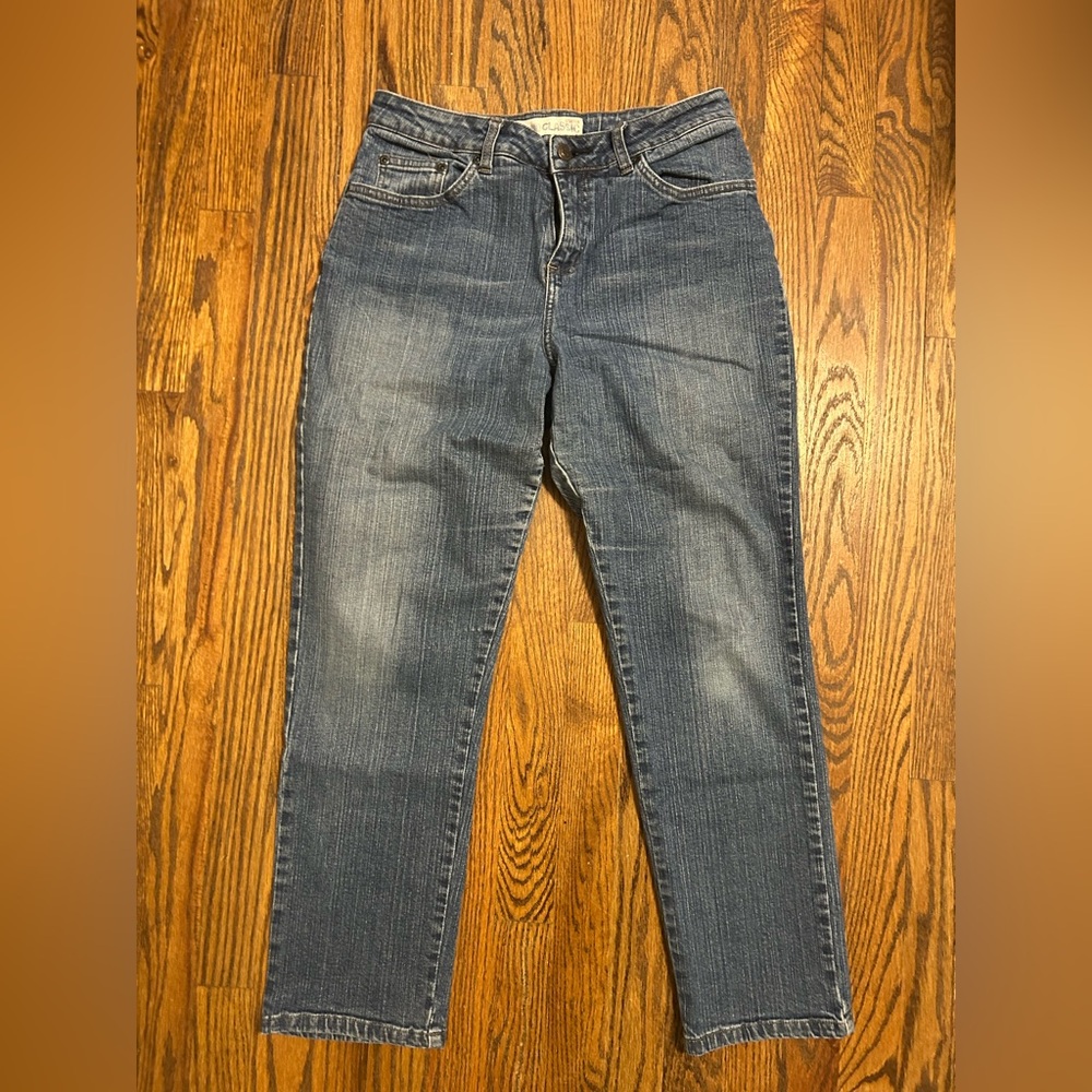 Classic Women's Straight-Leg Jeans in Faded Blue